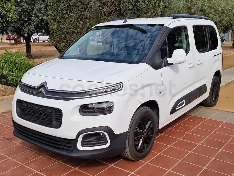 Usado Citroën Berlingo Live 102 CV (75 kW) 2020 Blanco Monovolumen