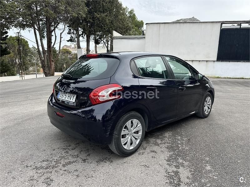 Usado Peugeot 208 Active 82 CV (60 kW) 2014 Azul Utilitario