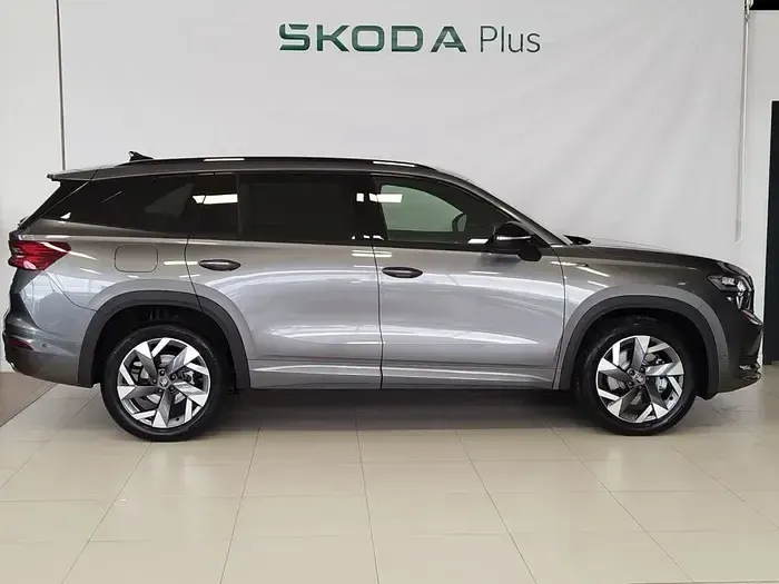 Usado Skoda Kodiaq SportLine 204 CV (150 kW) 2026 Gris SUV