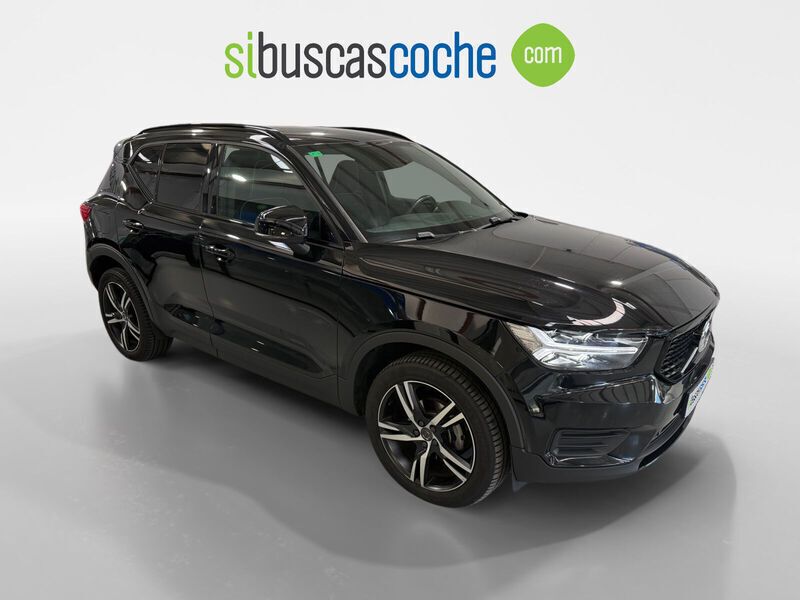 Negro Usado 2019 Volvo XC40 Inscription SUV | 33.990 € - Imagen 1/4
