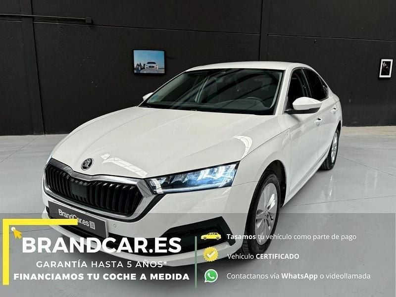 Blanco Usado 2023 Skoda Octavia Ambition | 21.800 € (Precio justo) - Imagen 1/4