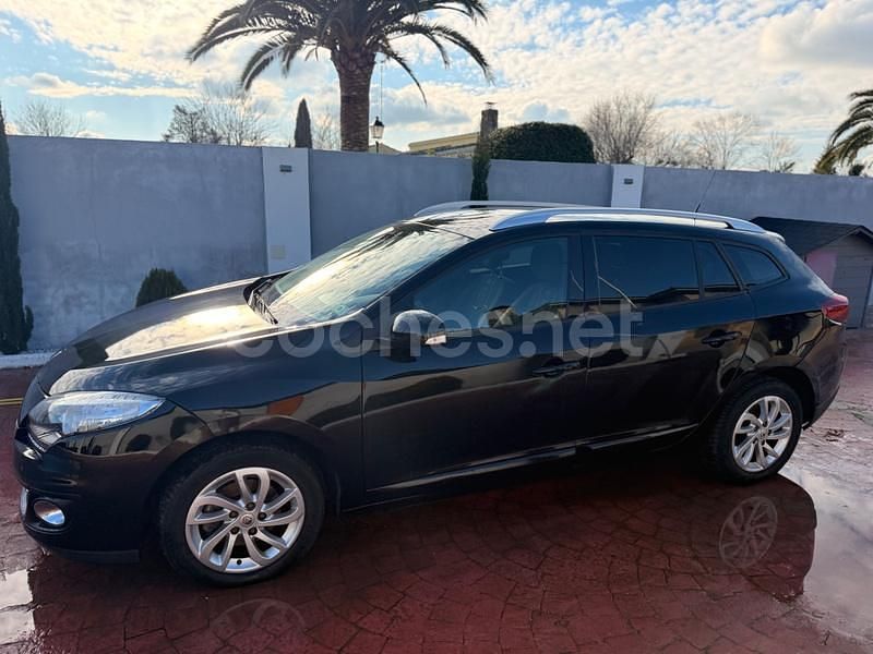 Usado Renault Mégane Dynamique 130 CV (95 kW) 2012 Negro Berlina