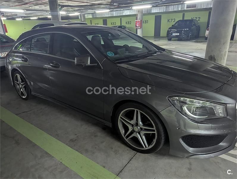 Usado Mercedes CLA200 Shooting Brake 136 CV (100 kW) 2016 Gris / plata Familiar