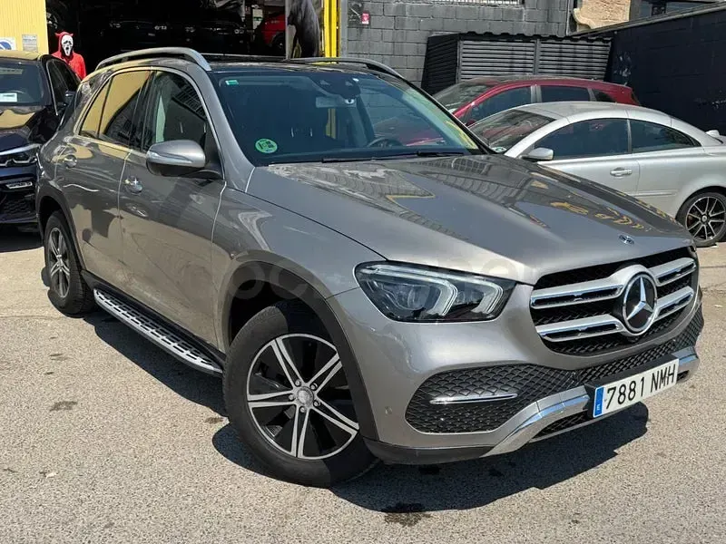 Usado Mercedes GLE300 245 CV (180 kW) 2020 Gris / plata SUV