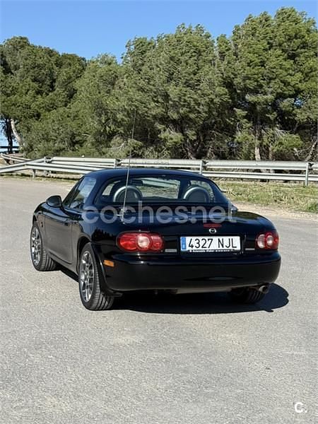 Usado Mazda MX5 Active 110 CV (80 kW) 2004 Negro Descapotable