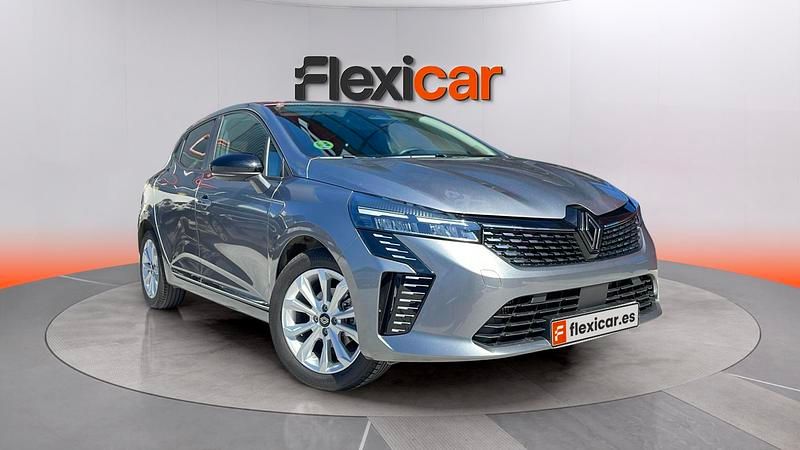 Usado Renault Clio V SE 65 CV (47 kW) 2024 Gris Berlina