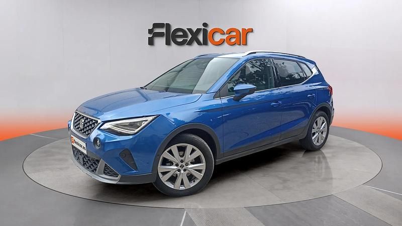 Usado Seat Arona Xperience 110 CV (80 kW) 2022 Azul SUV