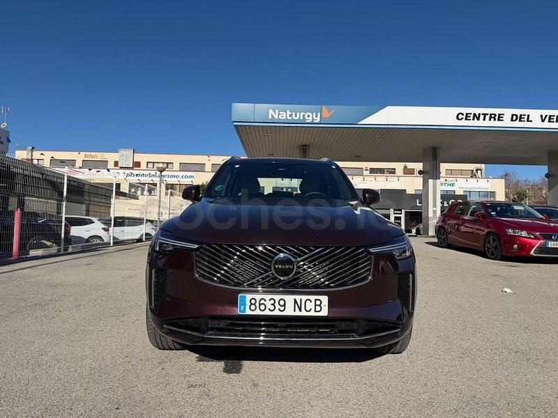 Usado Volvo XC90 Core 250 CV (183 kW) 2025 Granate SUV