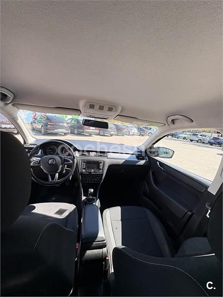 Negro Usado 2014 Skoda Rapid Ambition Berlina | 6950 € (Super precio) - Imagen 1/4