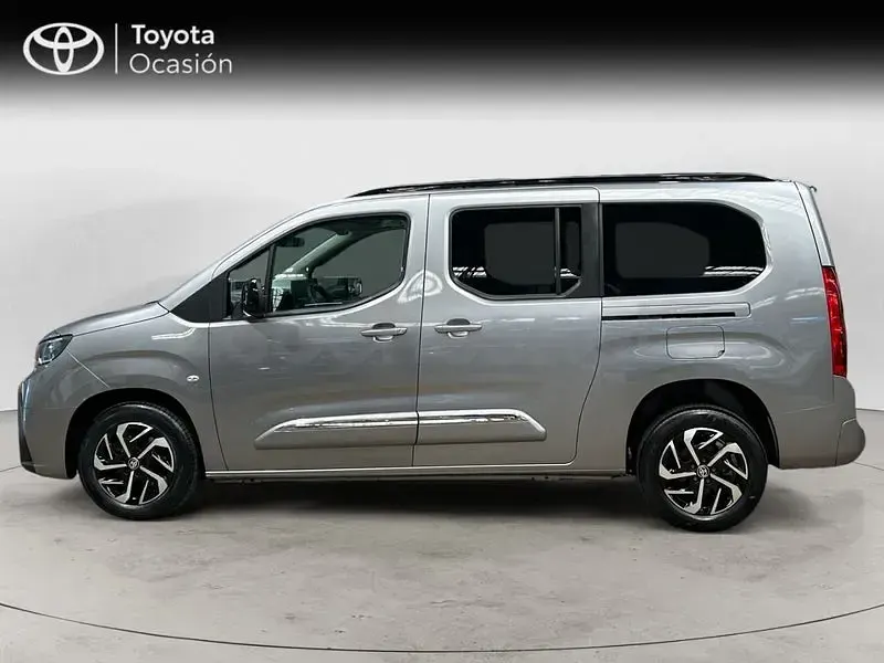 Usado Toyota Proace Verso Active 131 CV (96 kW) 2024 Gris / plata Familiar