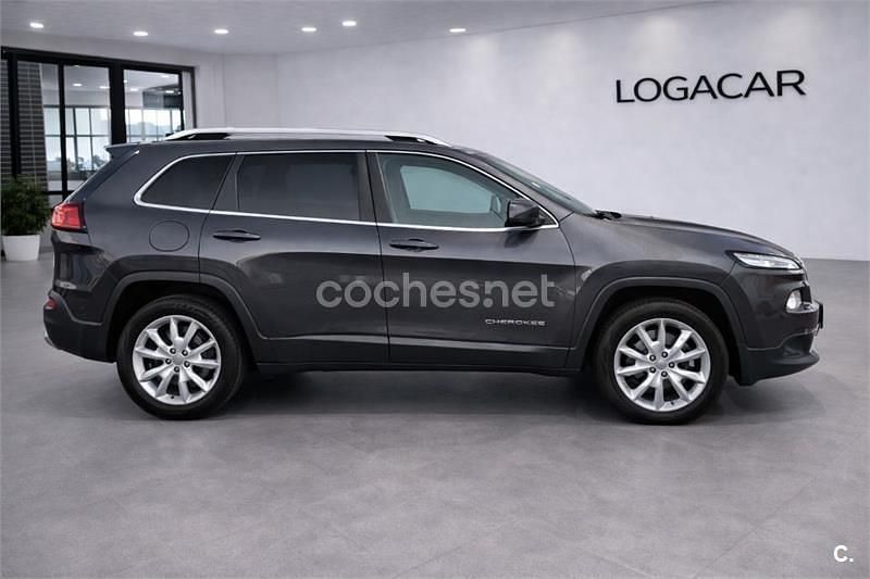Usado Jeep Cherokee Limited 140 CV (102 kW) 2015 Gris / plata SUV