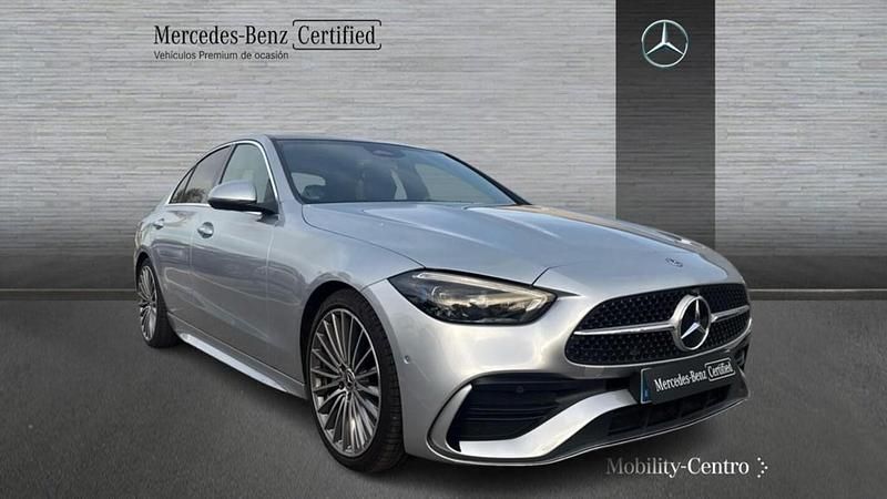 Usado Mercedes C220 AMG line 200 CV (147 kW) 2022 Hightechsilber metallic Berlina