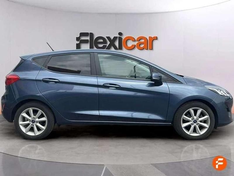 Usado Ford Fiesta Active 86 CV (63 kW) 2018 Azul Utilitario