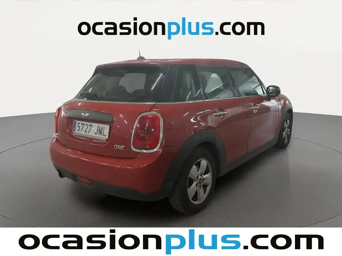 Usado Mini ONE 102 CV (75 kW) 2016 Rojo Utilitario