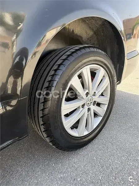 Usado VW Caravelle Trendline 150 CV (110 kW) 2014 Negro Van