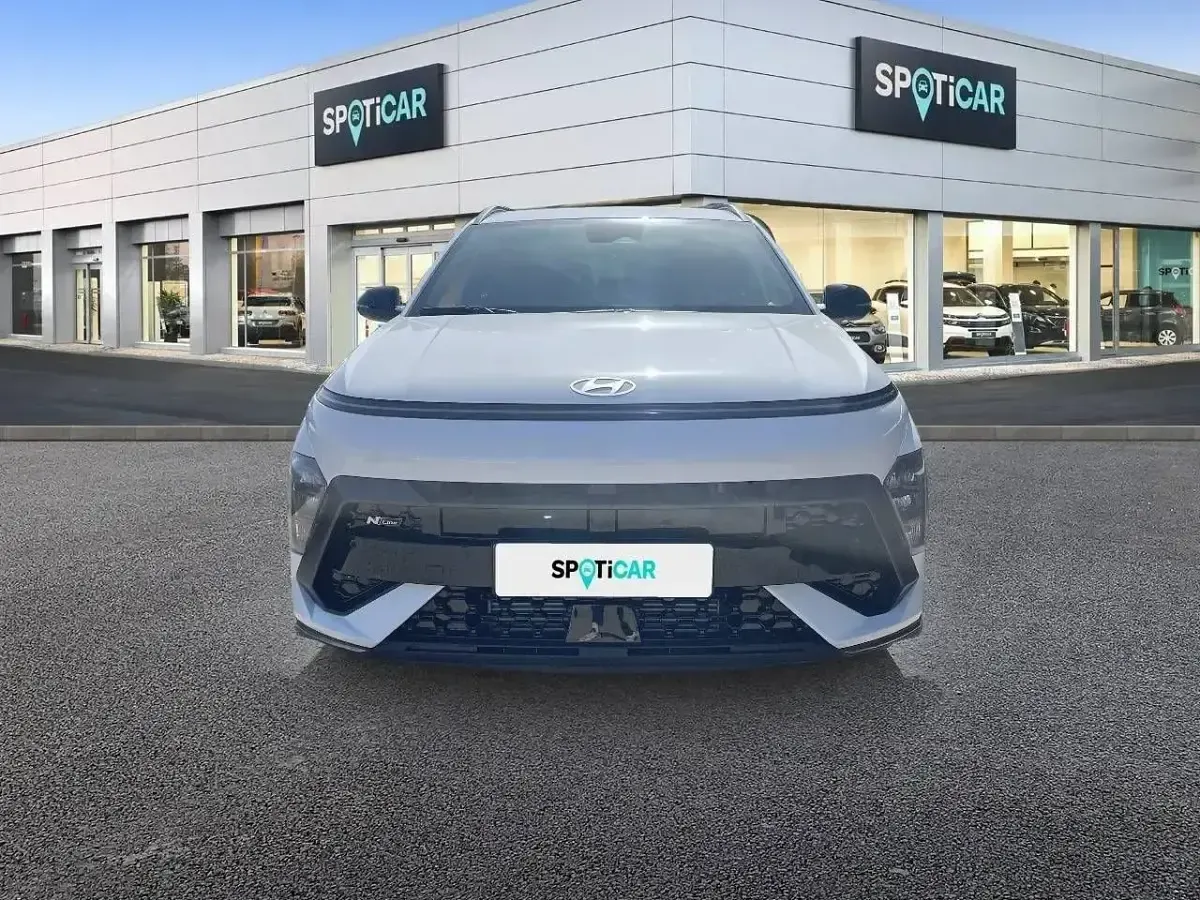 Usado Hyundai Kona N Line 120 CV (88 kW) 2024 Blanco SUV