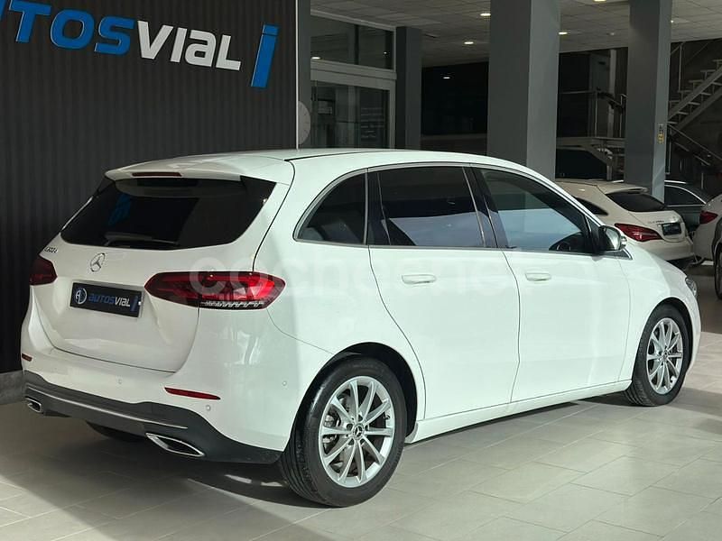 Usado Mercedes B200 150 CV (110 kW) 2020 Blanco Monovolumen