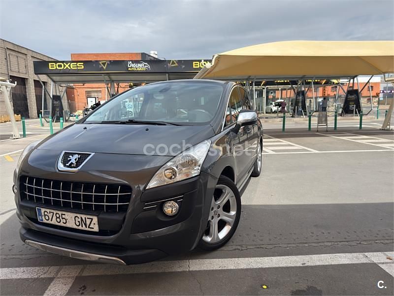 Usado Peugeot 3008 Sport 120 CV (88 kW) 2009 Gris / plata Familiar