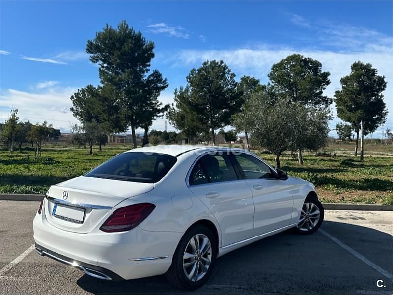 Usado Mercedes C180 Avantgarde 156 CV (114 kW) 2015 Blanco Berlina