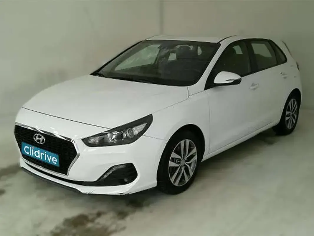 Usado Hyundai i30 110 CV (80 kW) 2020 Blanco Utilitario