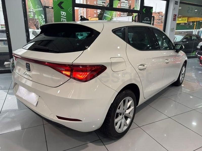 Usado Seat Leon Style 115 CV (84 kW) 2022 Blanco Berlina