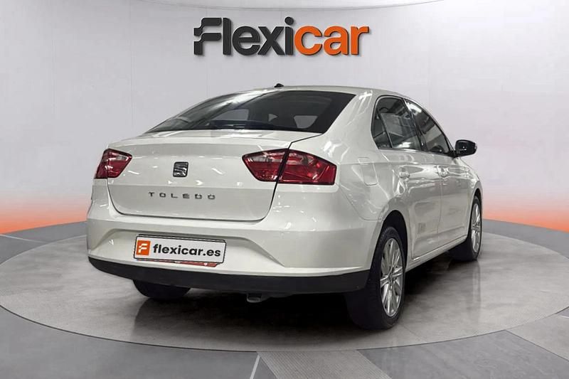 Usado Seat Toledo Style 110 CV (80 kW) 2018 Blanco Berlina