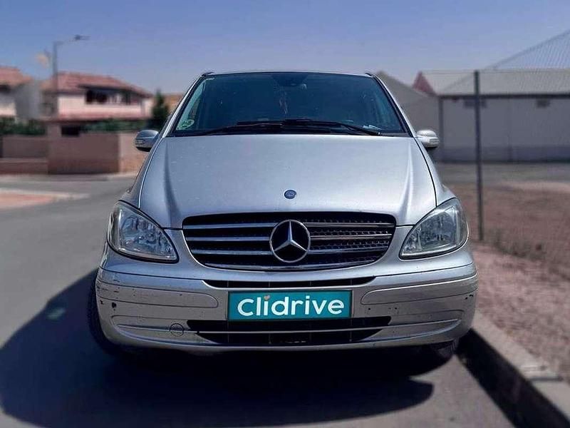 Usado Mercedes Viano 150 CV (110 kW) 2009 Gris Monovolumen