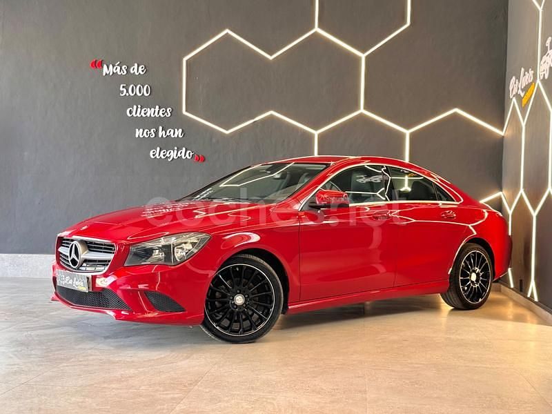 Usado Mercedes CLA200 Urban 136 CV (100 kW) 2014 Rojo Berlina