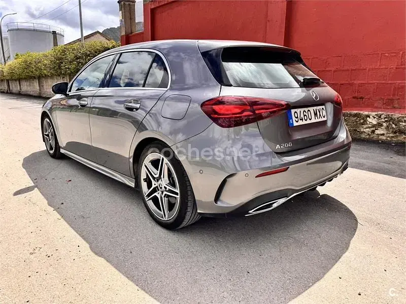 Usado Mercedes A200 163 CV (119 kW) 2024 Gris / plata Berlina