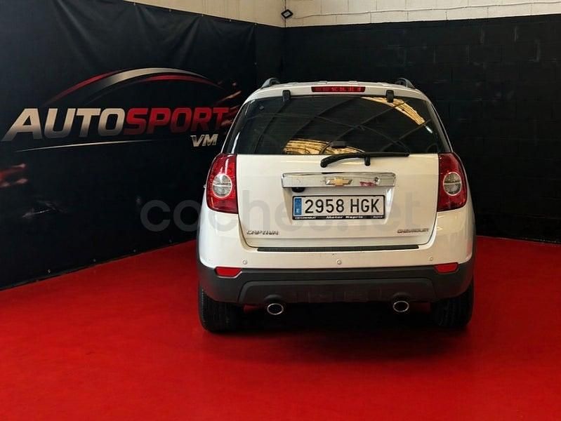 Usado Chevrolet Captiva LT 163 CV (119 kW) 2013 Blanco SUV