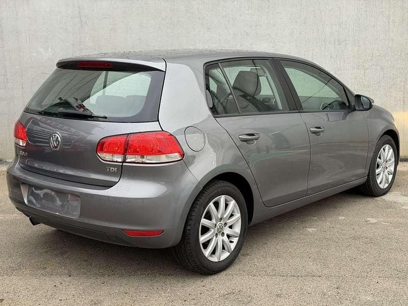 Usado VW Golf VI Advance 105 CV (77 kW) 2010 Gris Utilitario