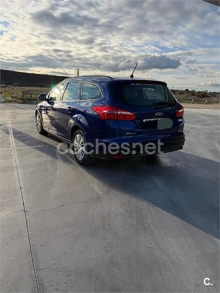 Usado Ford Focus Business Edition 120 CV (88 kW) 2017 Azul Familiar