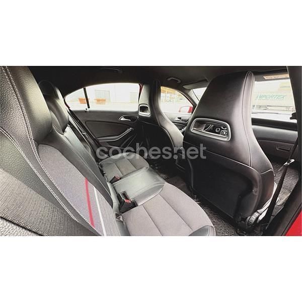Usado Mercedes A180 Style 109 CV (80 kW) 2014 Rojo Berlina