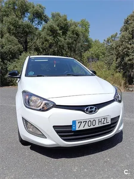 Usado Hyundai i20 GO! 85 CV (62 kW) 2014 Blanco Utilitario
