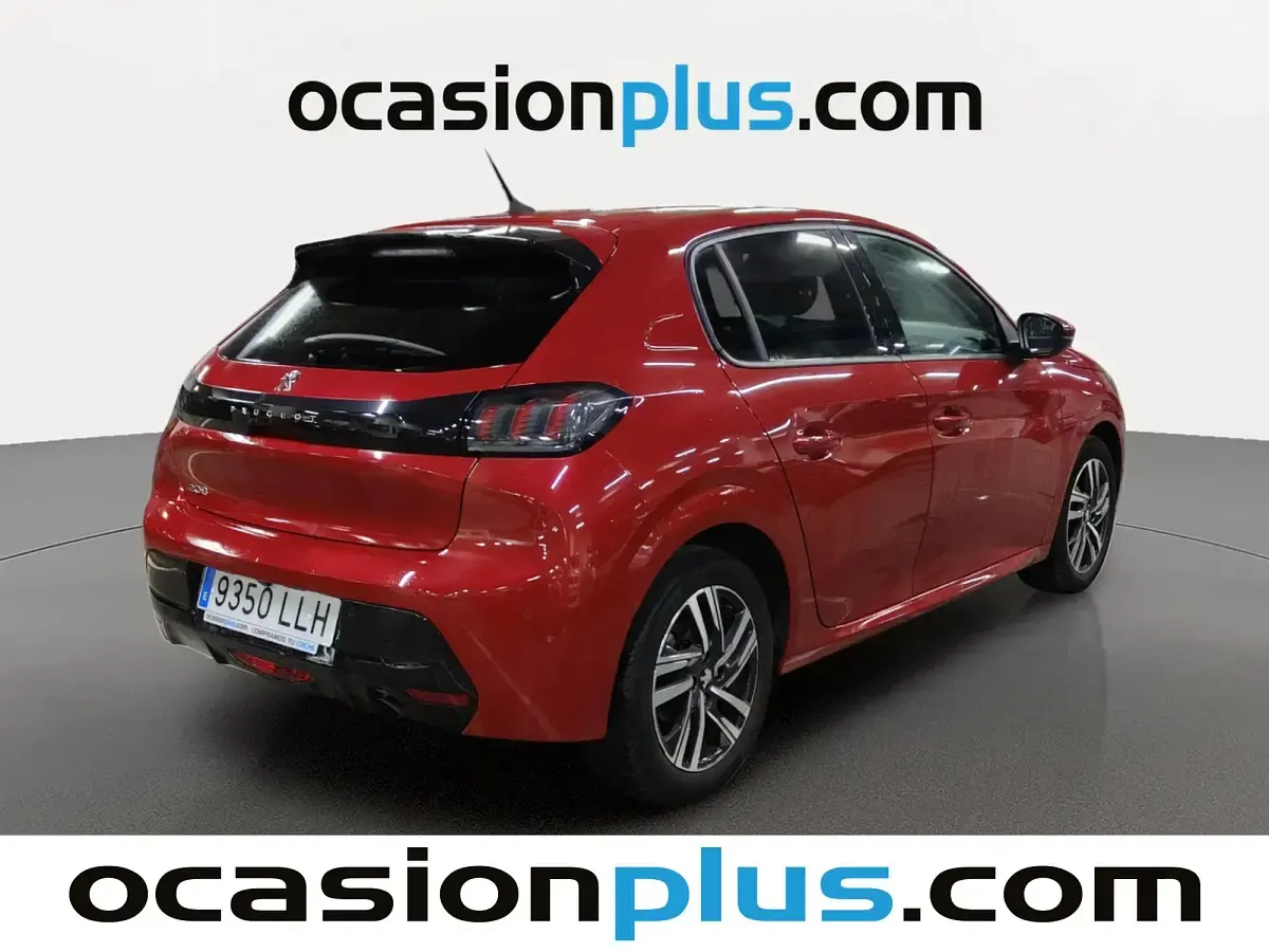 Używany Peugeot 208 Allure 102 KM (75 kW) 2020 Czerwony Hatchback