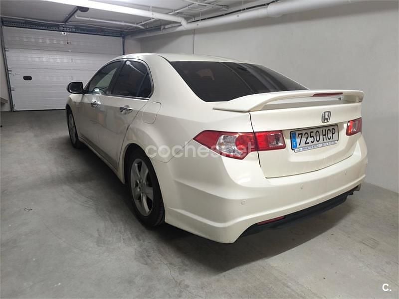 Usado Honda Accord Luxury 150 CV (110 kW) 2011 Blanco Berlina
