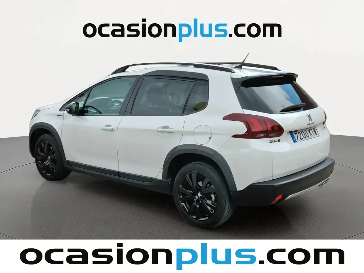 Usado Peugeot 2008 GT-line 130 CV (95 kW) 2019 Blanco SUV