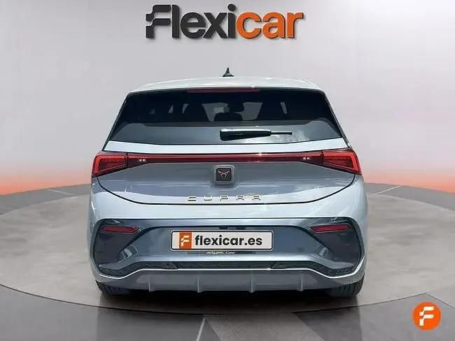 Begagnad Cupra Born e-Boost 169 kW (231 HK) 2023 Grå Halvkombi