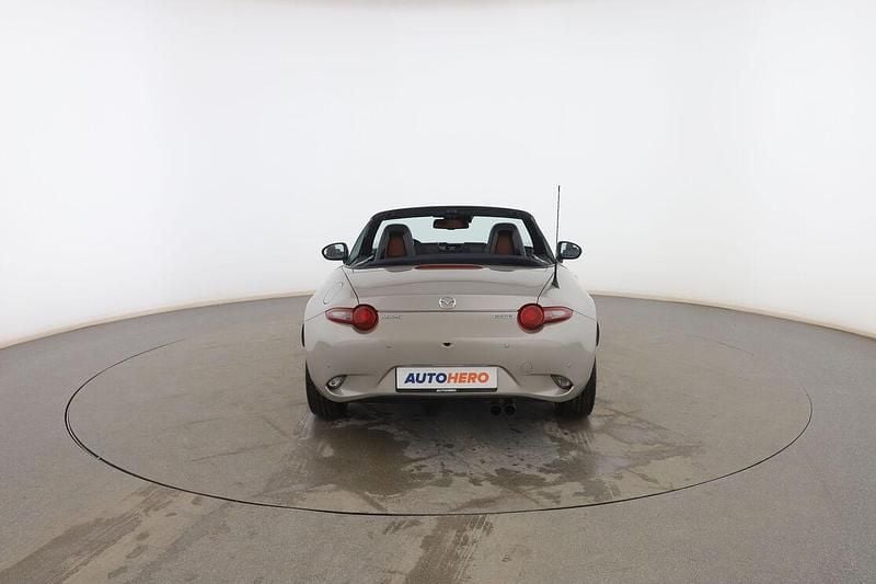 Usado Mazda MX5 Edition 184 CV (135 kW) 2022 Gris Descapotable