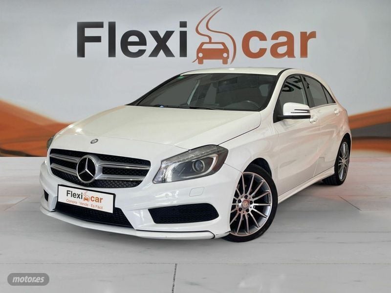 Usado Mercedes A200 AMG line 136 CV (100 kW) 2014 Blanco Berlina