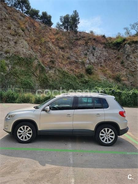 Usado VW Tiguan 140 CV (102 kW) 2008 Gris / plata SUV