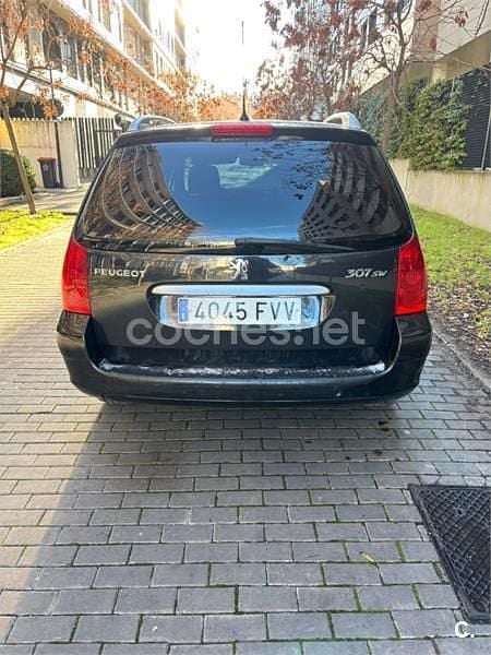 Negro Usado 2007 Peugeot 307 Familiar | 2000 € (Super precio) - Imagen 1/4