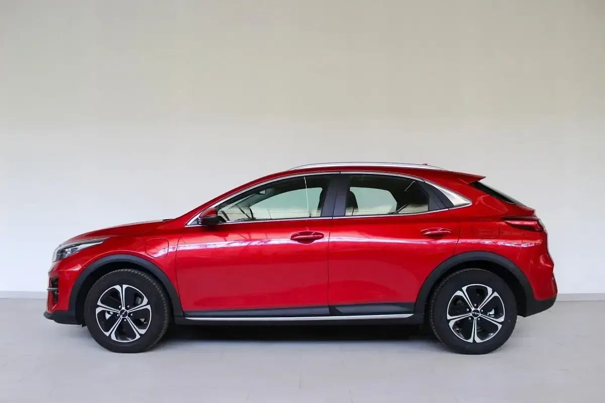Usado Kia XCeed 141 CV (103 kW) 2022 Rojo SUV