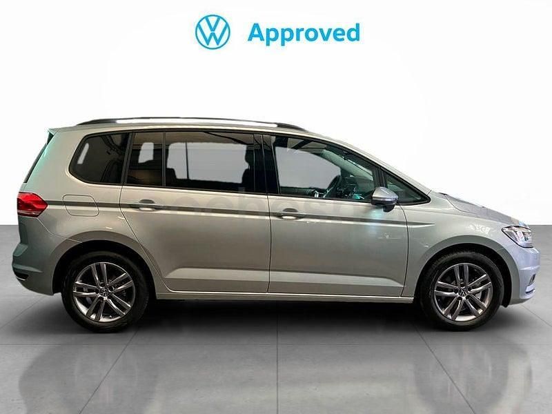 Usado VW Touran 150 CV (110 kW) 2025 Gris / plata Monovolumen