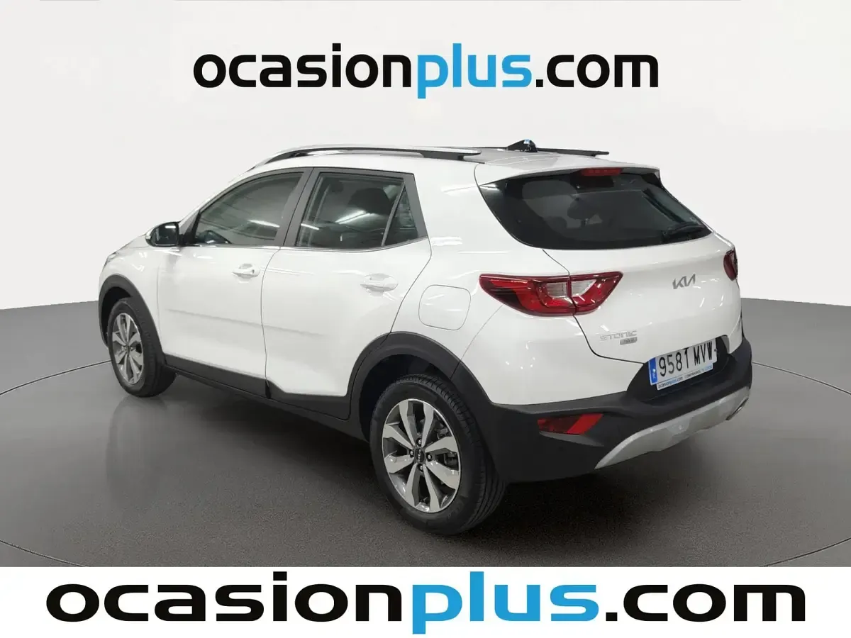 Usado Kia Stonic 101 CV (74 kW) 2024 Blanco SUV