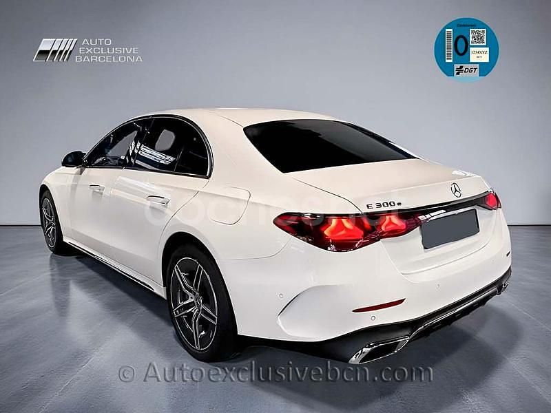 Usado Mercedes E300 313 CV (230 kW) 2024 Blanco Berlina