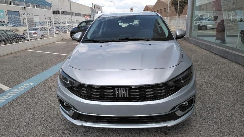 Usado Fiat Tipo City Life 130 CV (95 kW) 2022 Gris claro Utilitario