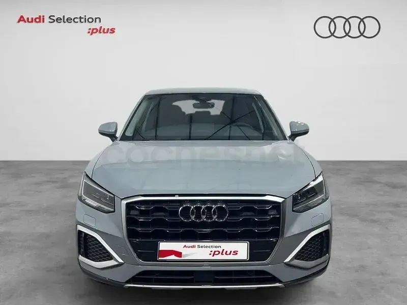Usado Audi Q2 Advanced Plus 116 CV (85 kW) 2025 Gris / plata SUV