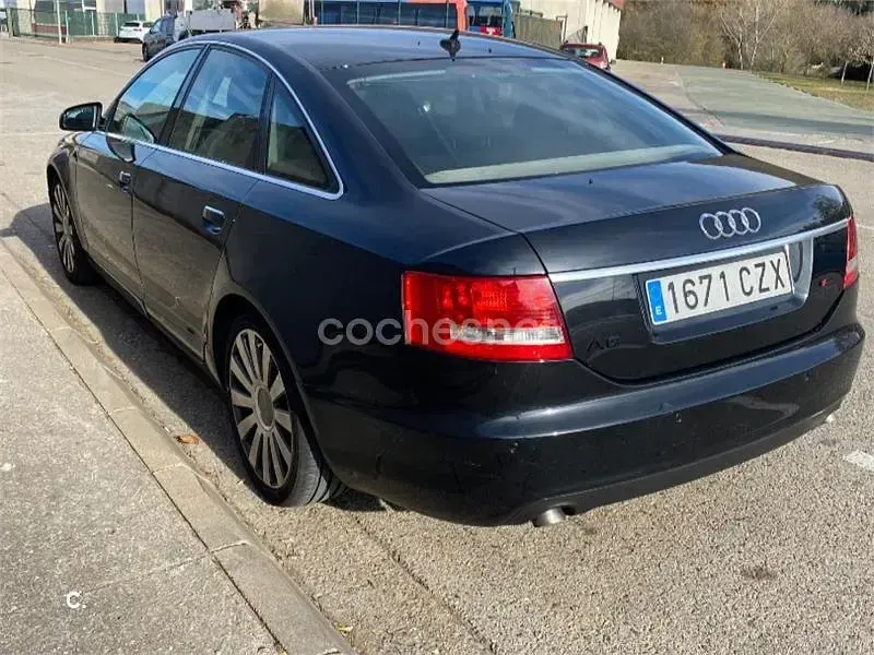 Usado Audi A6 225 CV (165 kW) 2004 Negro Berlina