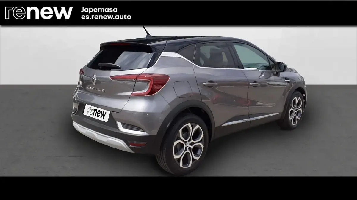 Usado Renault Captur Zen 140 CV (102 kW) 2022 Gris kng negro gne SUV